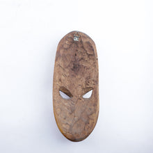 Charger l&#39;image dans la galerie, Petite masque en bois
