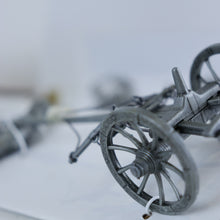 Charger l&#39;image dans la galerie, Modèles d&#39;armes de guerre.
