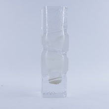 Charger l&#39;image dans la galerie, Petit vase en cristal
