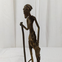 Charger l&#39;image dans la galerie, Personnage African en bronze
