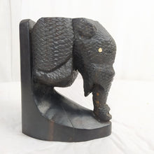 Charger l&#39;image dans la galerie, Serre-livres éléphant en ébène

