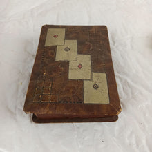 Charger l&#39;image dans la galerie, Boîte pour jeu aux cartes vintage
