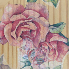 Charger l&#39;image dans la galerie, Frais d´envoi  Miroir  roses Ikea Vintage- Mastorakis
