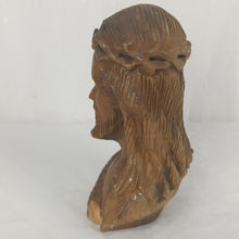 Charger l&#39;image dans la galerie, Buste de Jésus en bois
