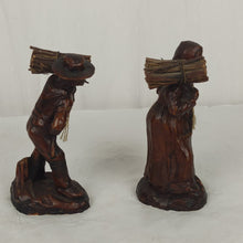 Charger l&#39;image dans la galerie, figurines paysans bois
