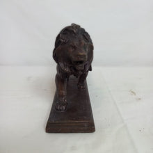 Charger l&#39;image dans la galerie, lion quimarche en bronze
